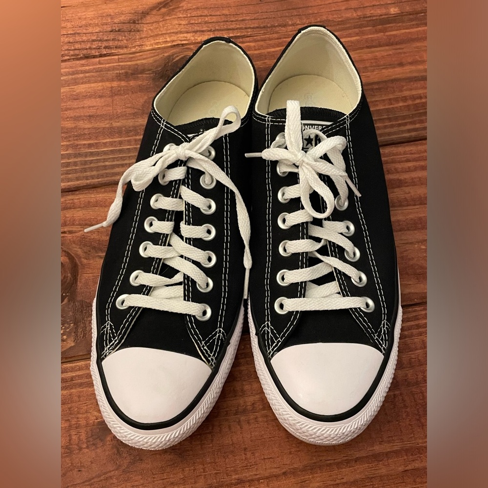 Men’s Converse Black and White Canvas Sneakers
